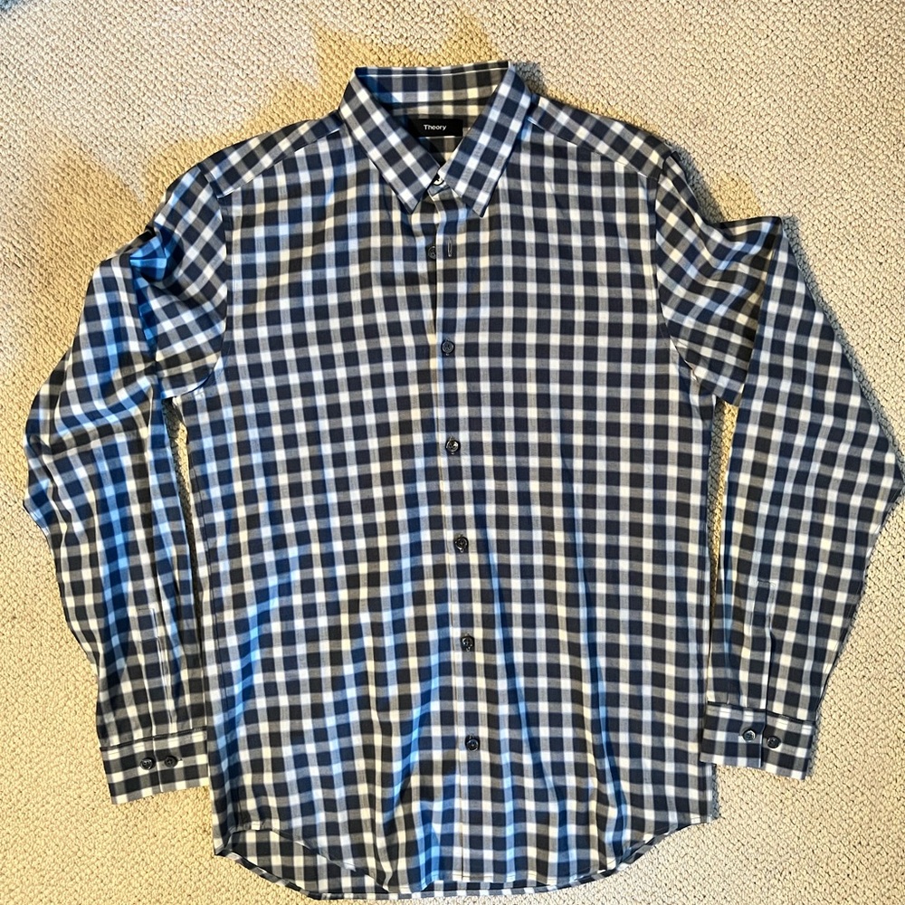 Theory long sleeve button down shirt, Sz S